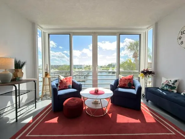 $2,500 | 29 Yacht Club Drive, Unit 306, North Palm Beach, FL 33408