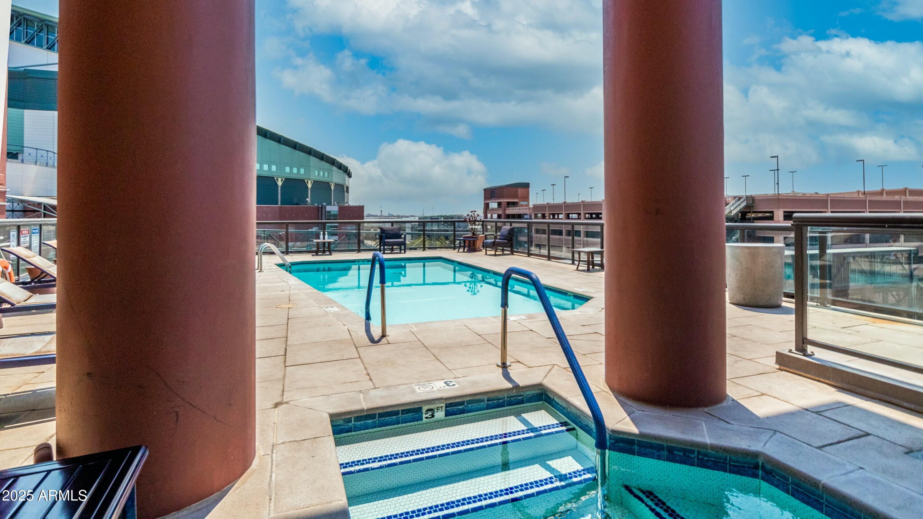 310 South 4th Street, Unit 1407 Phoenix, AZ 85004 - Photo 5 of 45 tempImagel3vHV1