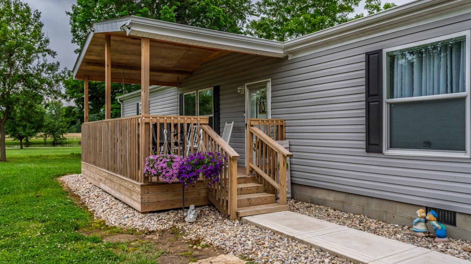 24064 Highway 52 Laurel, IN 47024 - Photo 4 of 41