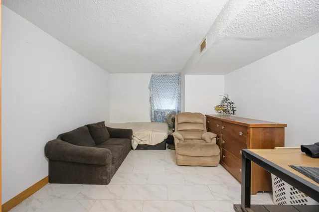 $424,900 | 14805 32nd Avenue North, Plymouth, MN 55447