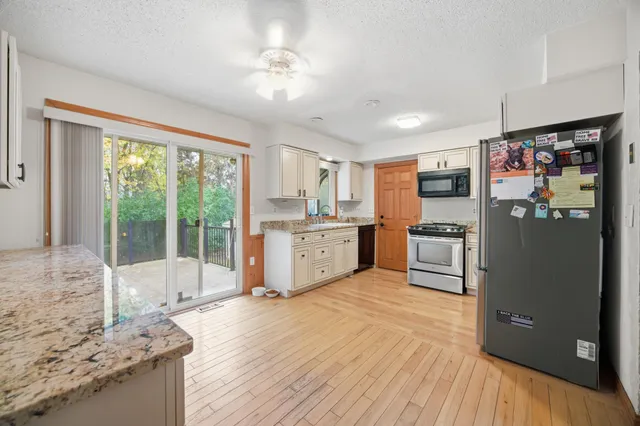 $424,900 | 14805 32nd Avenue North, Plymouth, MN 55447