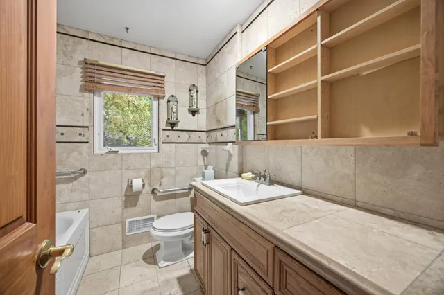 $424,900 | 14805 32nd Avenue North, Plymouth, MN 55447