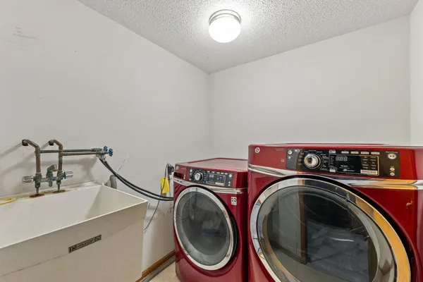 $260,000 | 6314 Cavell Court, Brooklyn Park, MN 55428