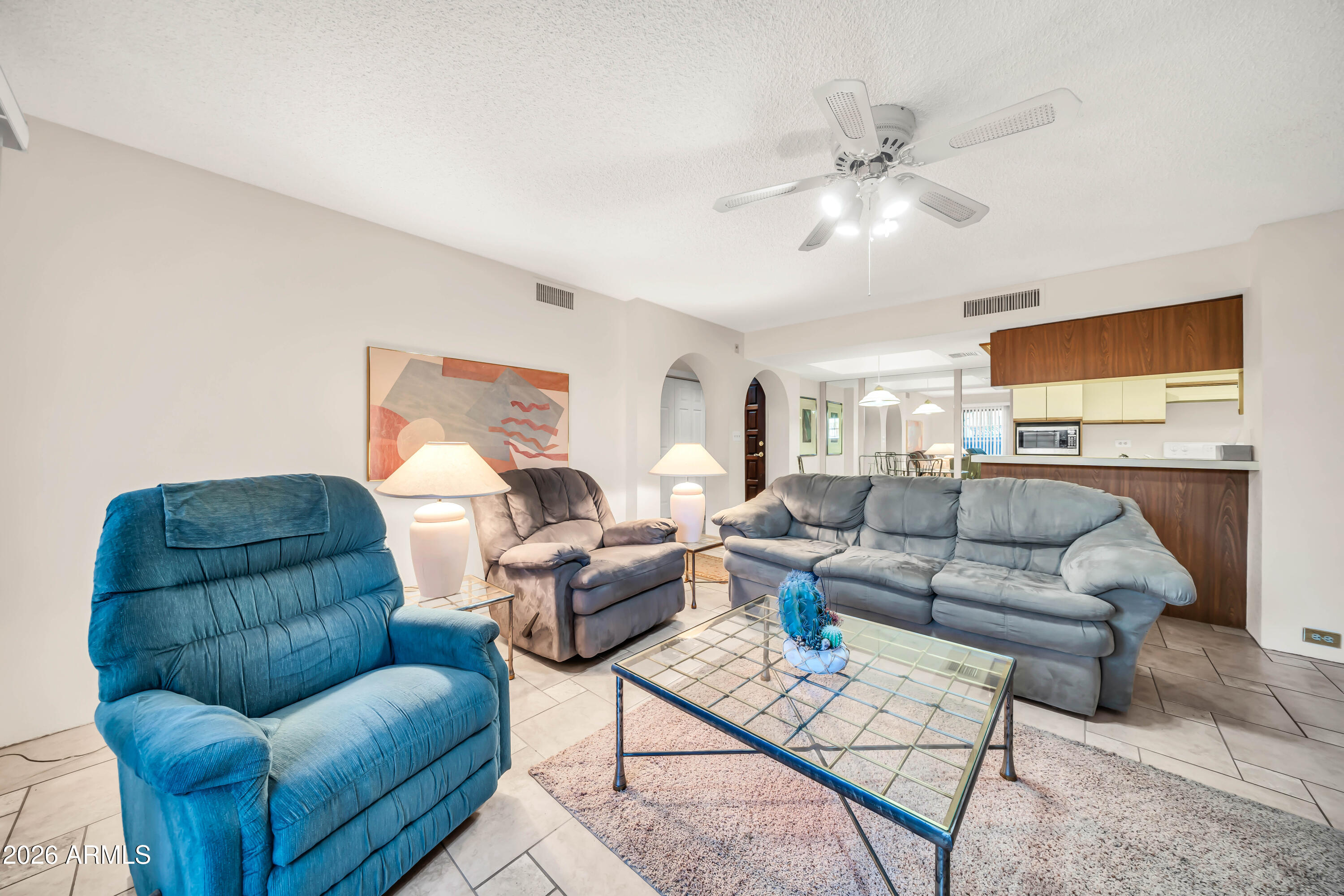 10410 North Cave Creek Road, Unit 1018 Phoenix, AZ 85020 - Photo 5 of 37