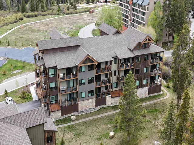 $950,000 | 75 Clearwater Way, Unit 302, Keystone, CO 80435