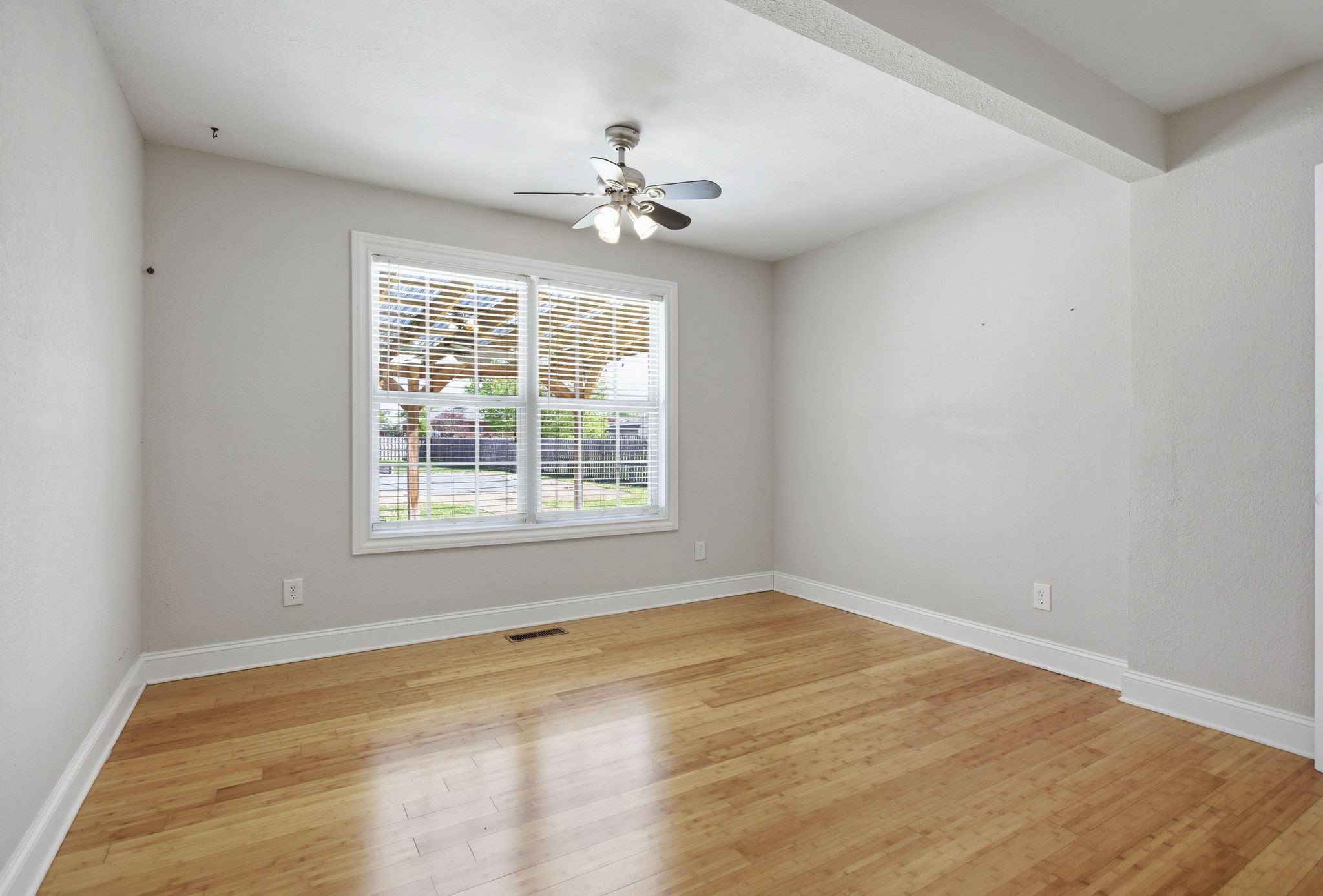 408 Weakley Creek Road Lawrenceburg, TN 38464 - Photo 25 of 44