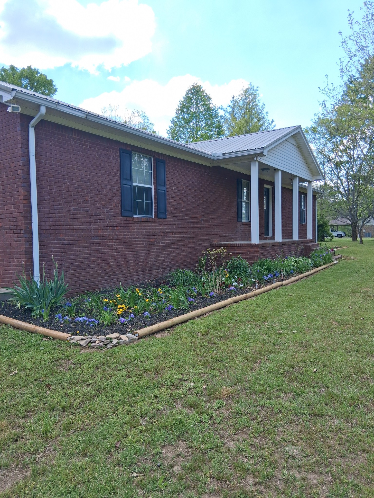 547 Busby Road Loretto, TN 38469 - Photo 2 of 37