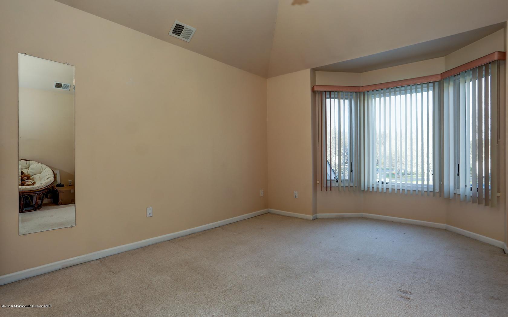 62 Shilling Road Manalapan, NJ 07726 - Photo 17 of 21 Bedroom 3 - 62 Shilling