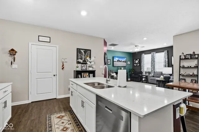 $369,500 | 3809 South Woodfield Drive, New Palestine, IN 46163