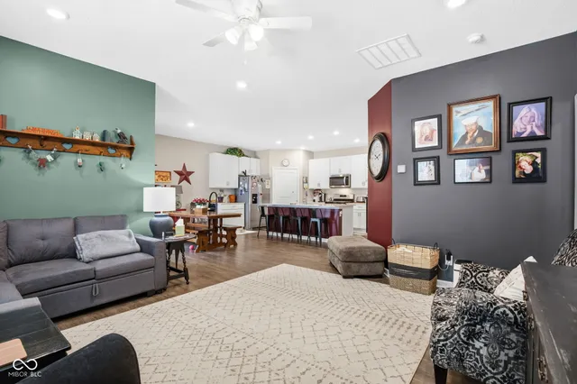 $369,500 | 3809 South Woodfield Drive, New Palestine, IN 46163