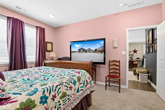 $369,500 | 3809 South Woodfield Drive, New Palestine, IN 46163