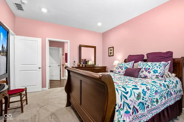 $369,500 | 3809 South Woodfield Drive, New Palestine, IN 46163