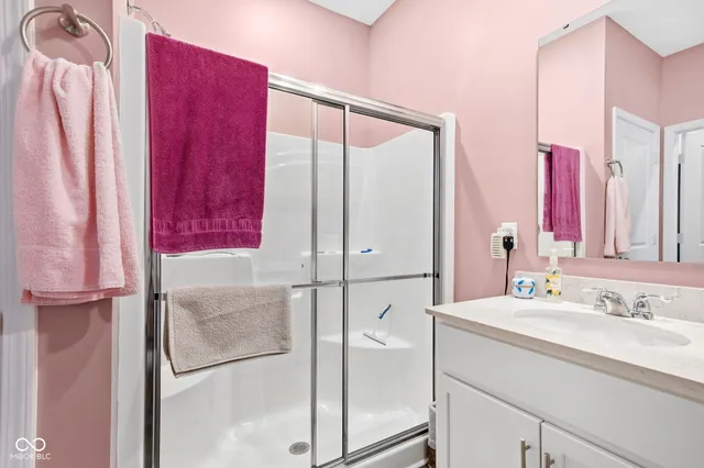 $369,500 | 3809 South Woodfield Drive, New Palestine, IN 46163