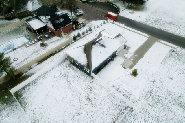 $369,500 | 3809 South Woodfield Drive, New Palestine, IN 46163