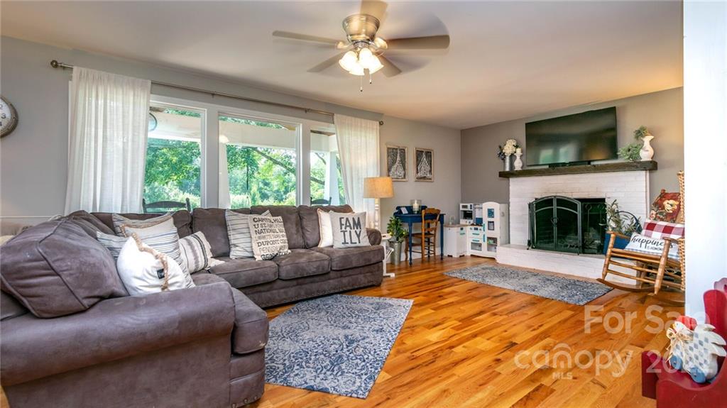162 Banner Farm Road Mills River, NC 28759 - Photo 8 of 40 Gallery Image 8