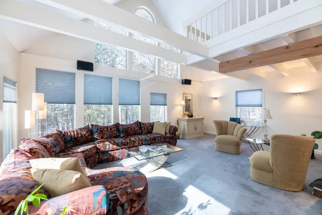 $750,000 | 490 Meredith Center Road, Laconia, NH 03246