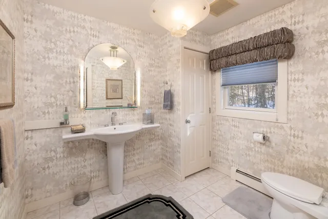 $750,000 | 490 Meredith Center Road, Laconia, NH 03246