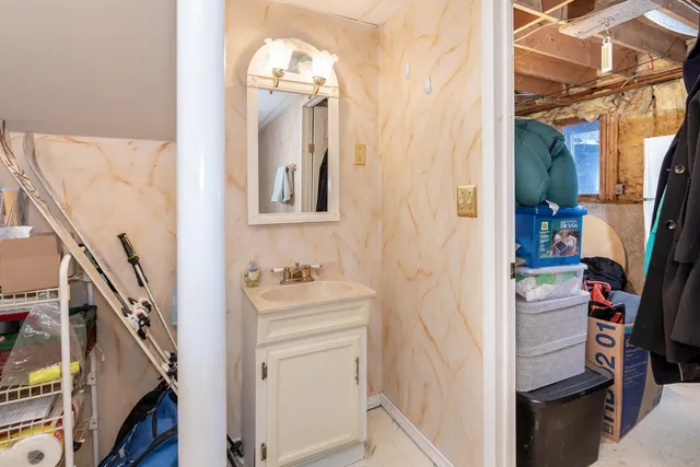 $750,000 | 490 Meredith Center Road, Laconia, NH 03246