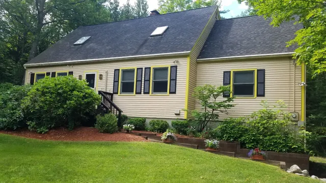 $750,000 | 490 Meredith Center Road, Laconia, NH 03246
