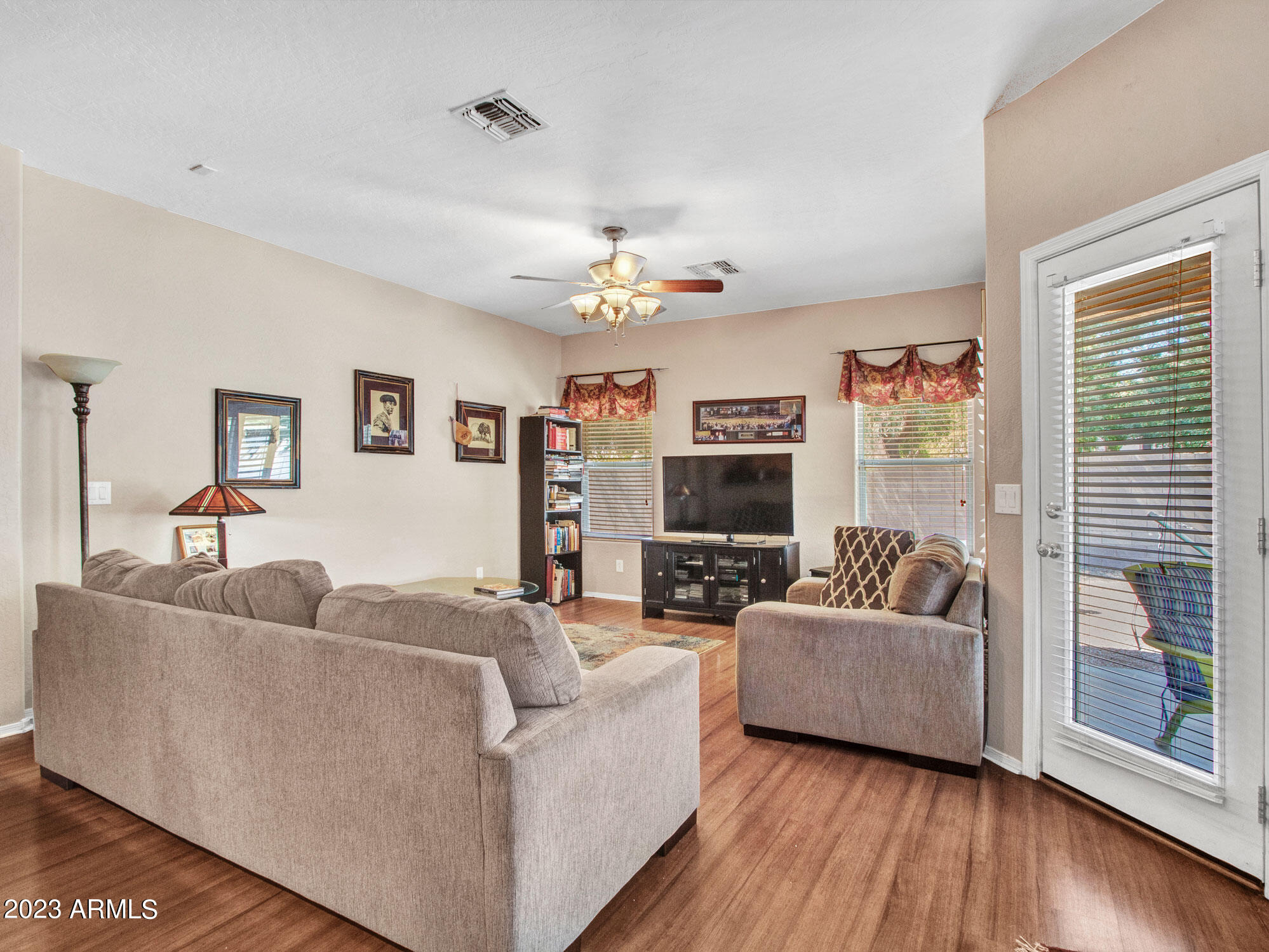 1940 South Rome Street Gilbert, AZ 85295 - Photo 8 of 48 Great Room