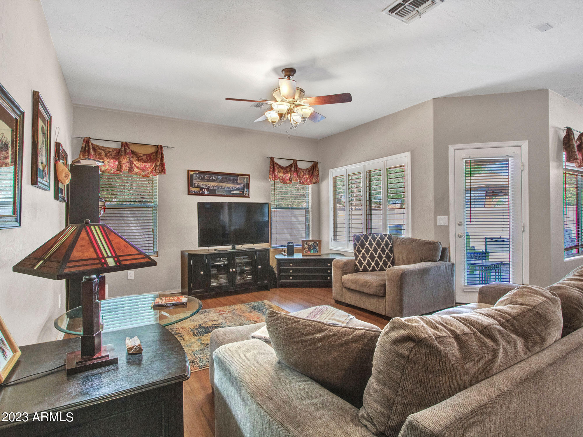 1940 South Rome Street Gilbert, AZ 85295 - Photo 9 of 48 Great Room