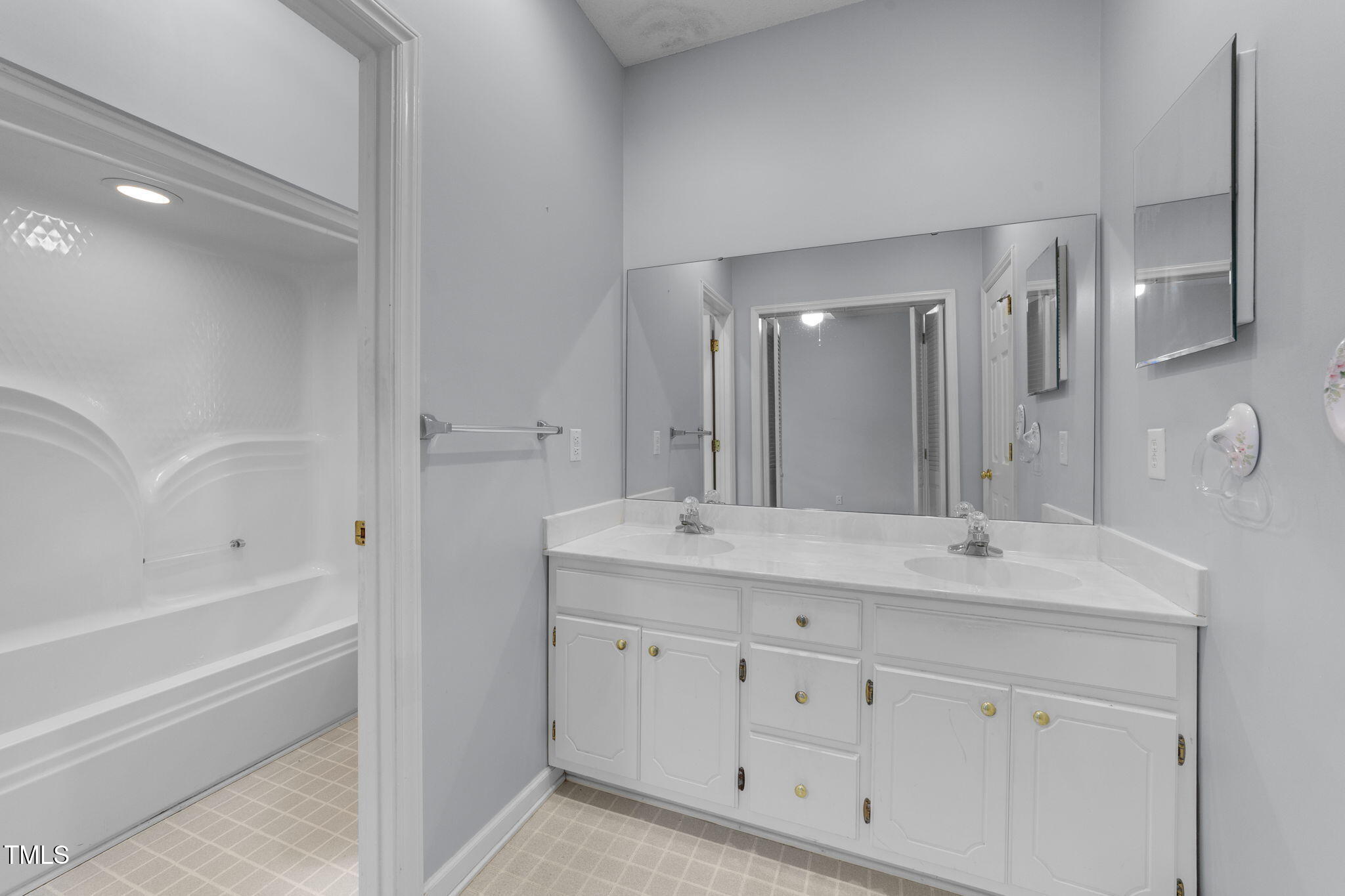 4319 Sprague Road Raleigh, NC 27613 - Photo 40 of 45 Master Bath