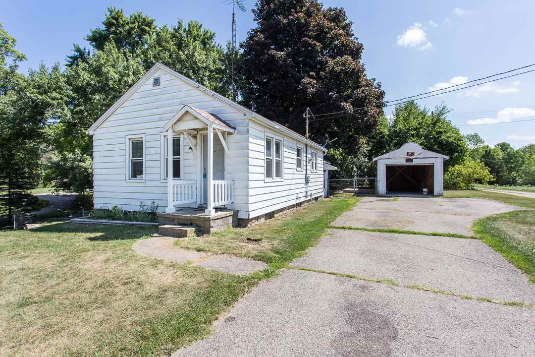 1493 Falahee Road Jackson, MI 49203 - Photo 5 of 32 Photo 5