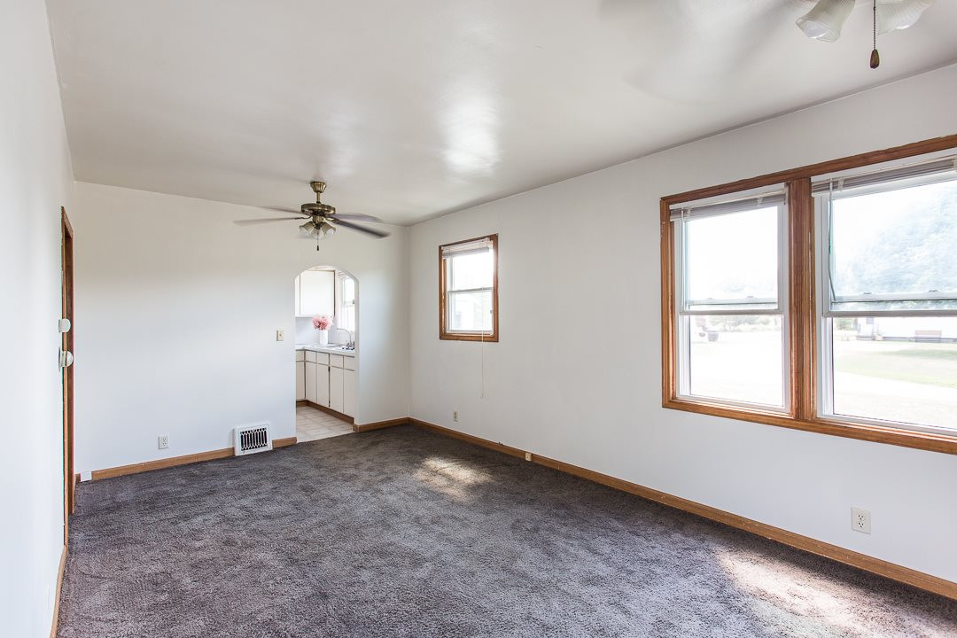 1493 Falahee Road Jackson, MI 49203 - Photo 8 of 32 Photo 8