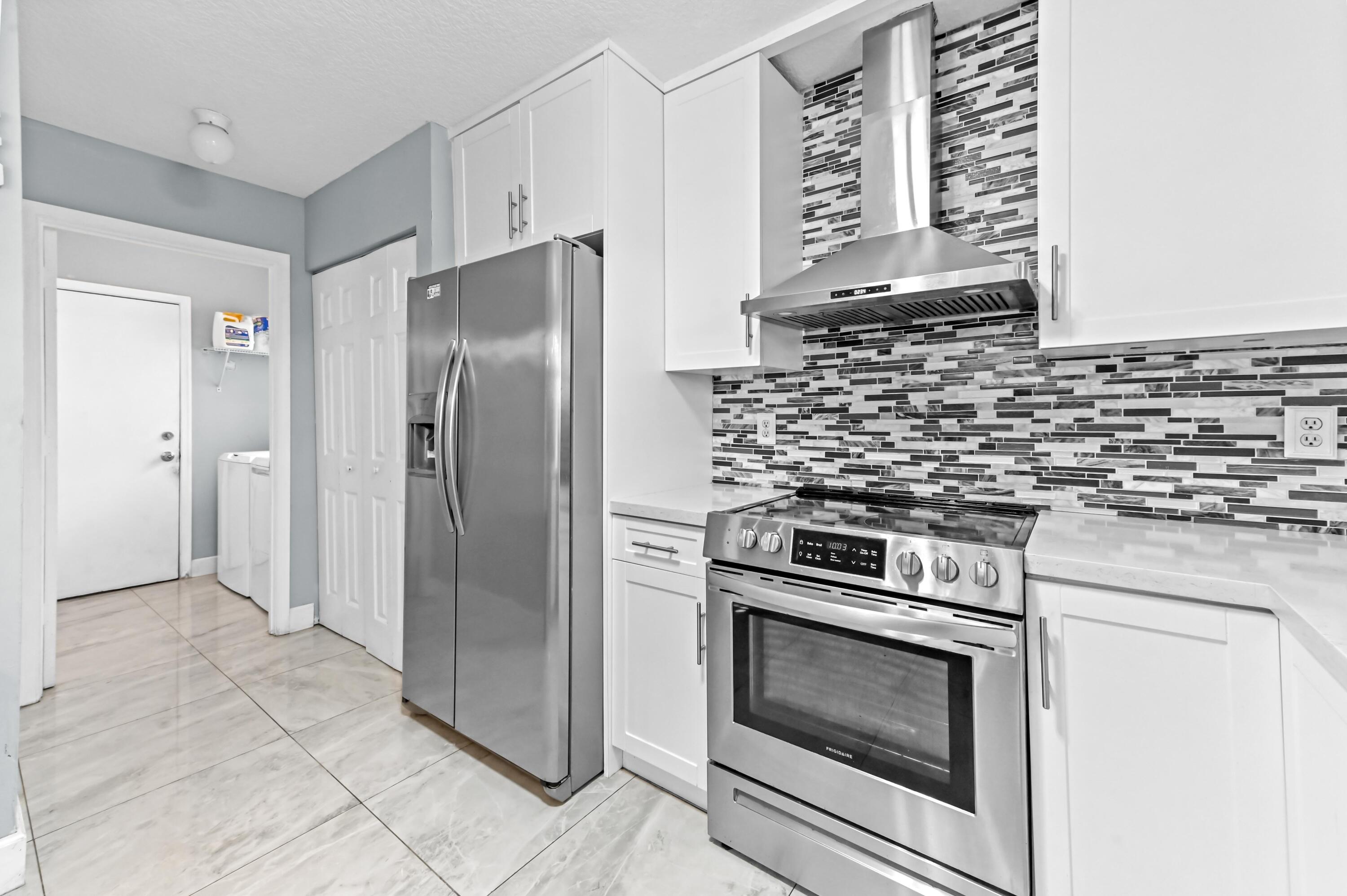 6296 Terra Rosa Circle Boynton Beach, FL 33472 - Photo 14 of 36 17 Kitchen 03