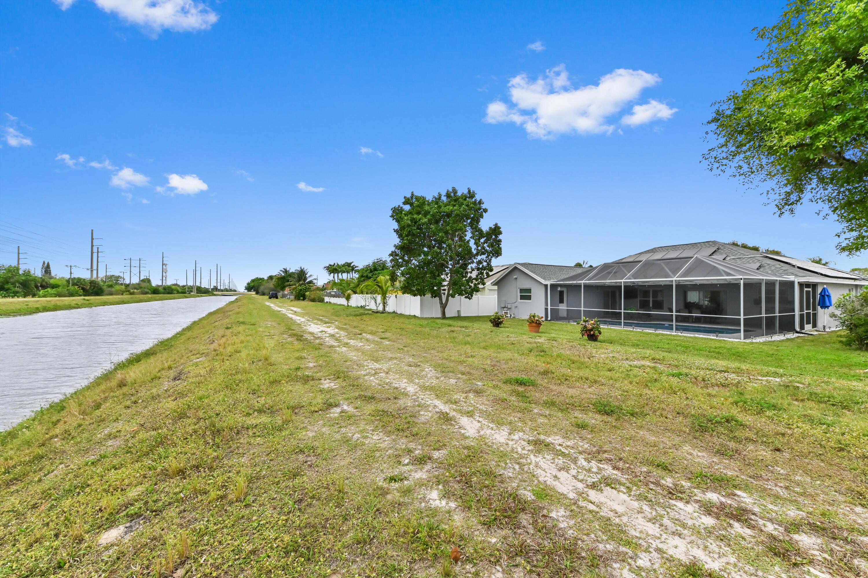 6296 Terra Rosa Circle Boynton Beach, FL 33472 - Photo 31 of 36 40 Rear 02