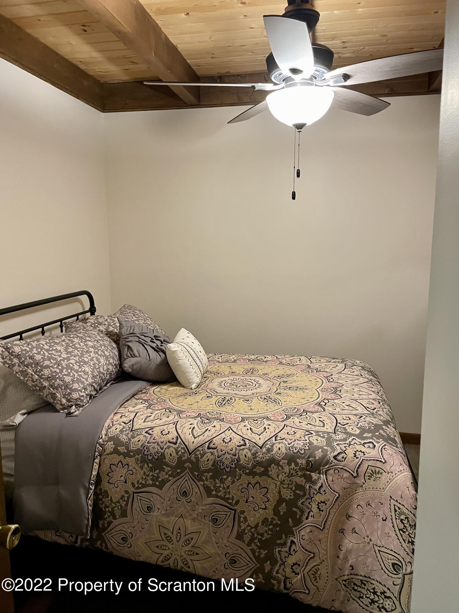 134 Ridgewood Circle, Unit 18436 Lake Ariel, PA 18436 - Photo 11 of 23 Bedroom