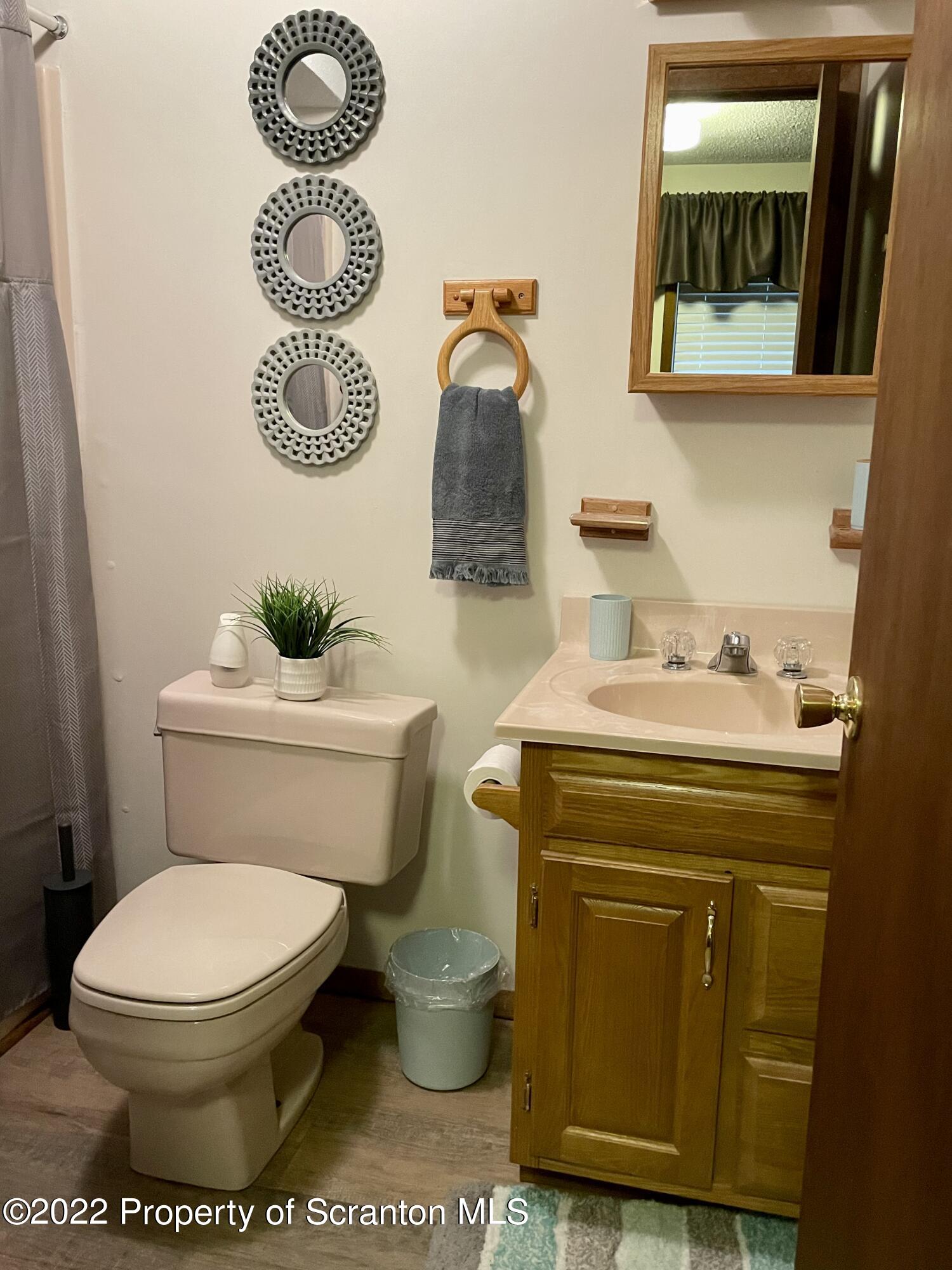 134 Ridgewood Circle, Unit 18436 Lake Ariel, PA 18436 - Photo 18 of 23 Full Bathroom
