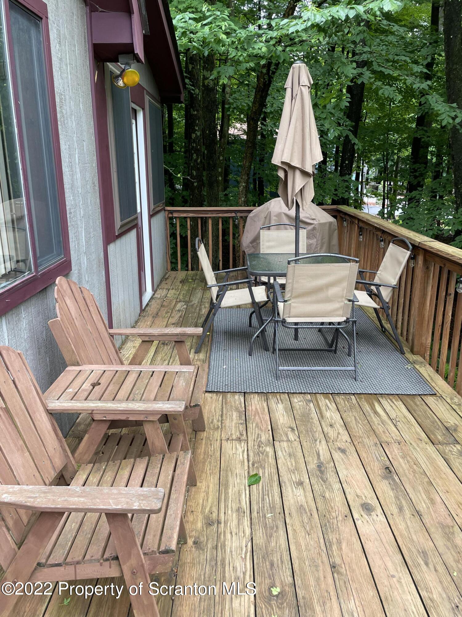 134 Ridgewood Circle, Unit 18436 Lake Ariel, PA 18436 - Photo 6 of 23 Deck