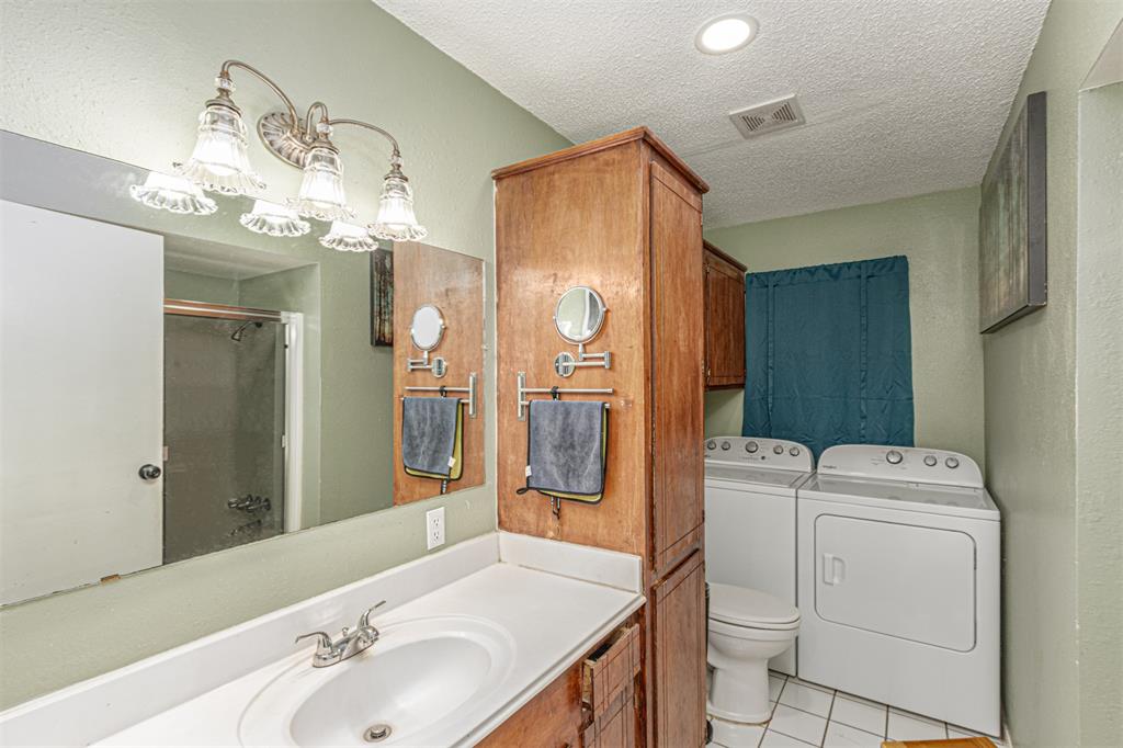 201 County Road 1399 Point, TX 75472 - Photo 17 of 39