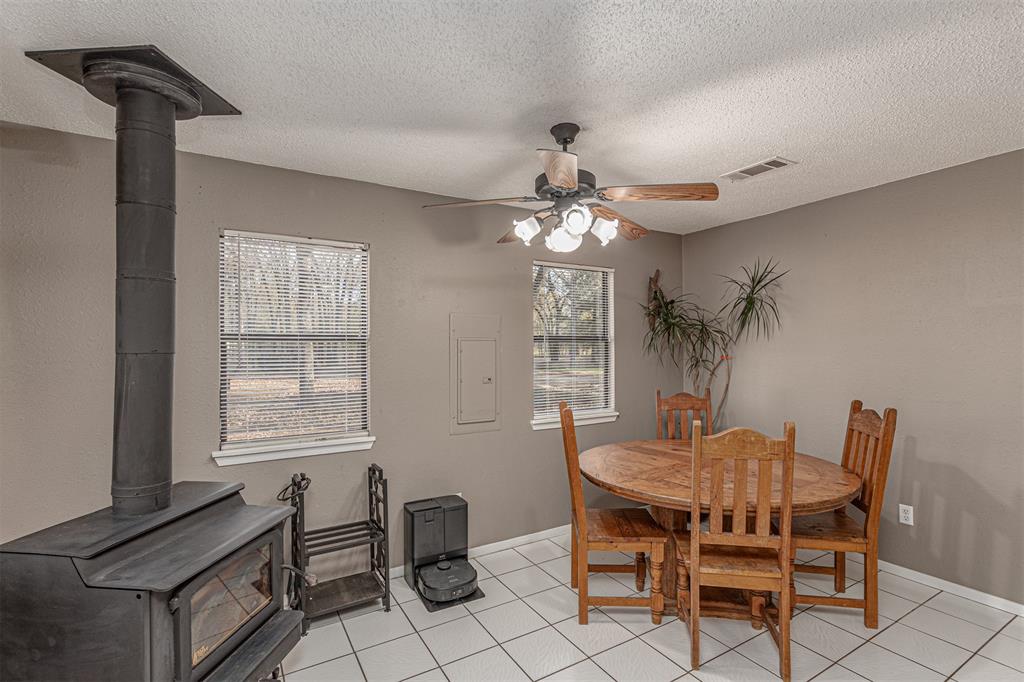 201 County Road 1399 Point, TX 75472 - Photo 10 of 39