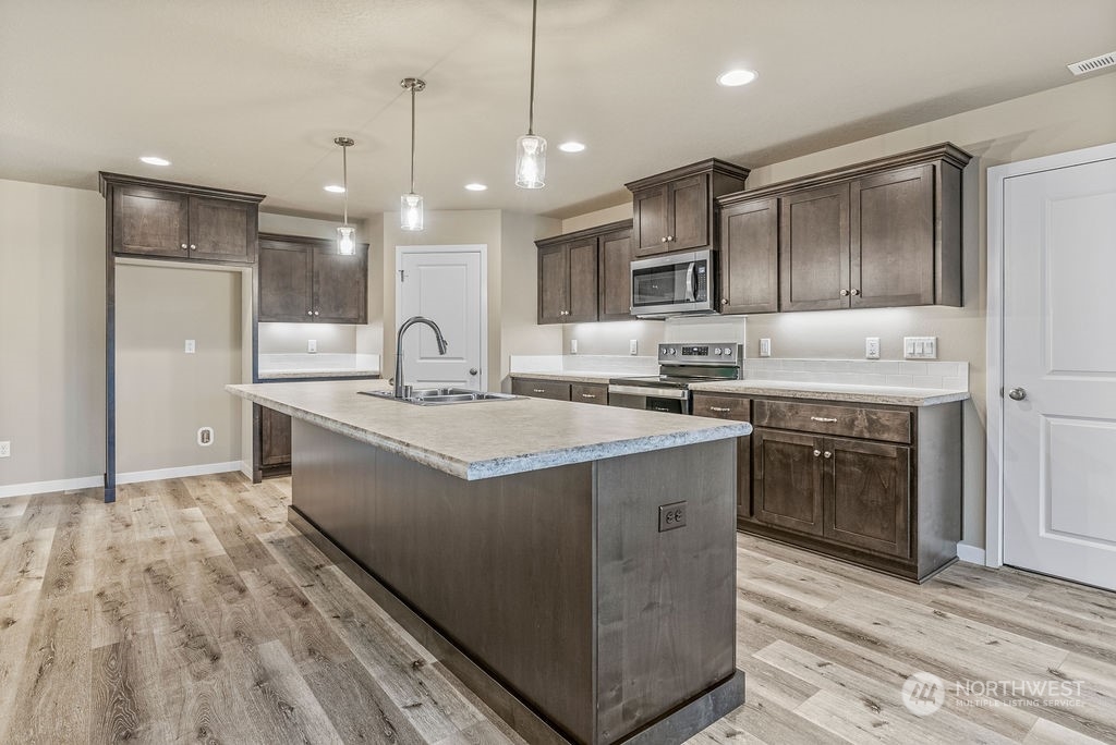 116 Sunny Basin Road Castle Rock, WA 98611 - Photo 5 of 28 Gallery Image 5