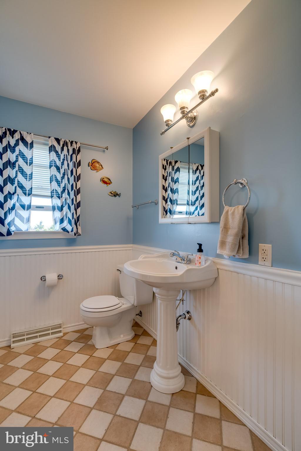806 East Brubaker Valley Road Lititz, PA 17543 - Photo 21 of 40