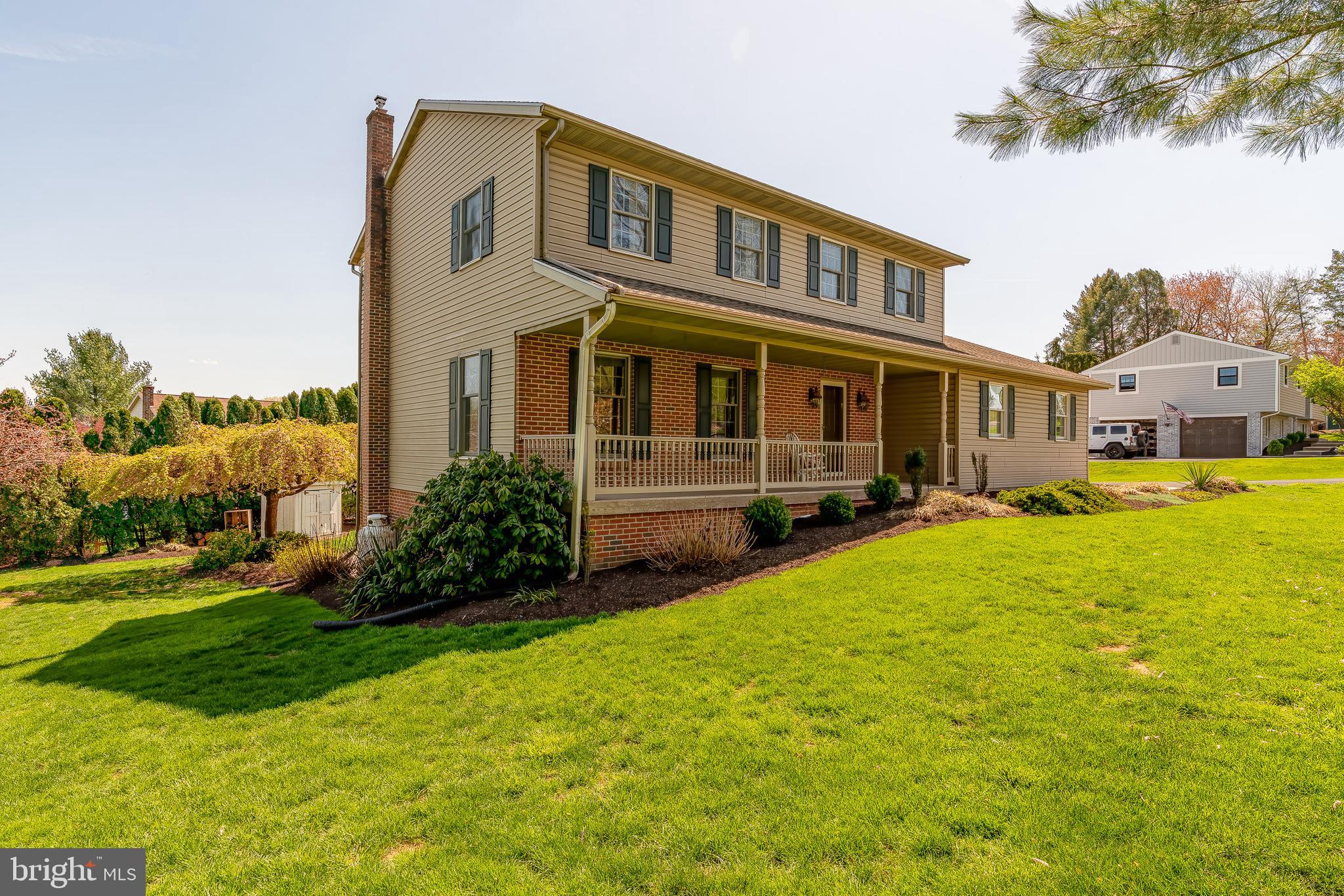 806 East Brubaker Valley Road Lititz, PA 17543 - Photo 4 of 40