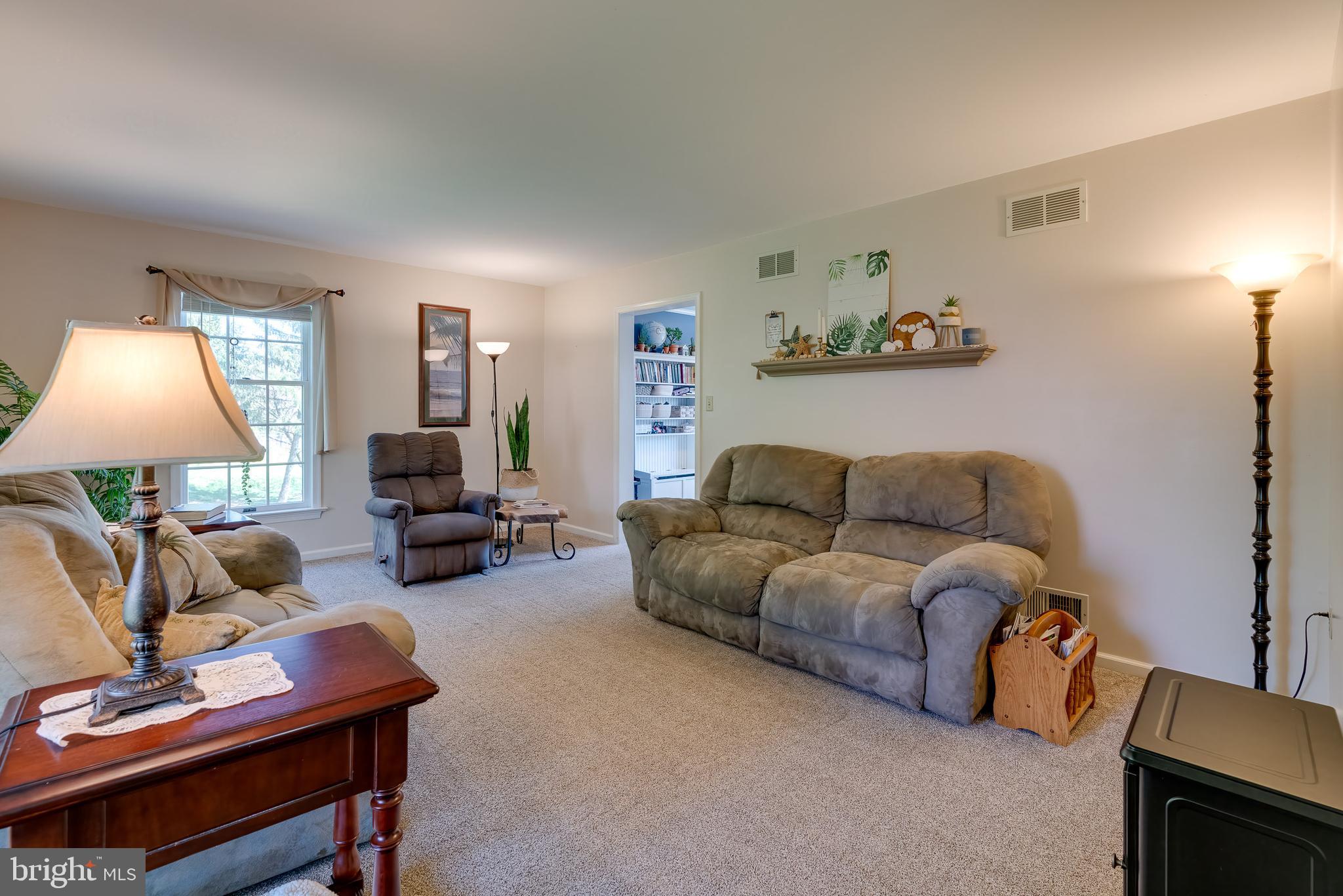 806 East Brubaker Valley Road Lititz, PA 17543 - Photo 6 of 40