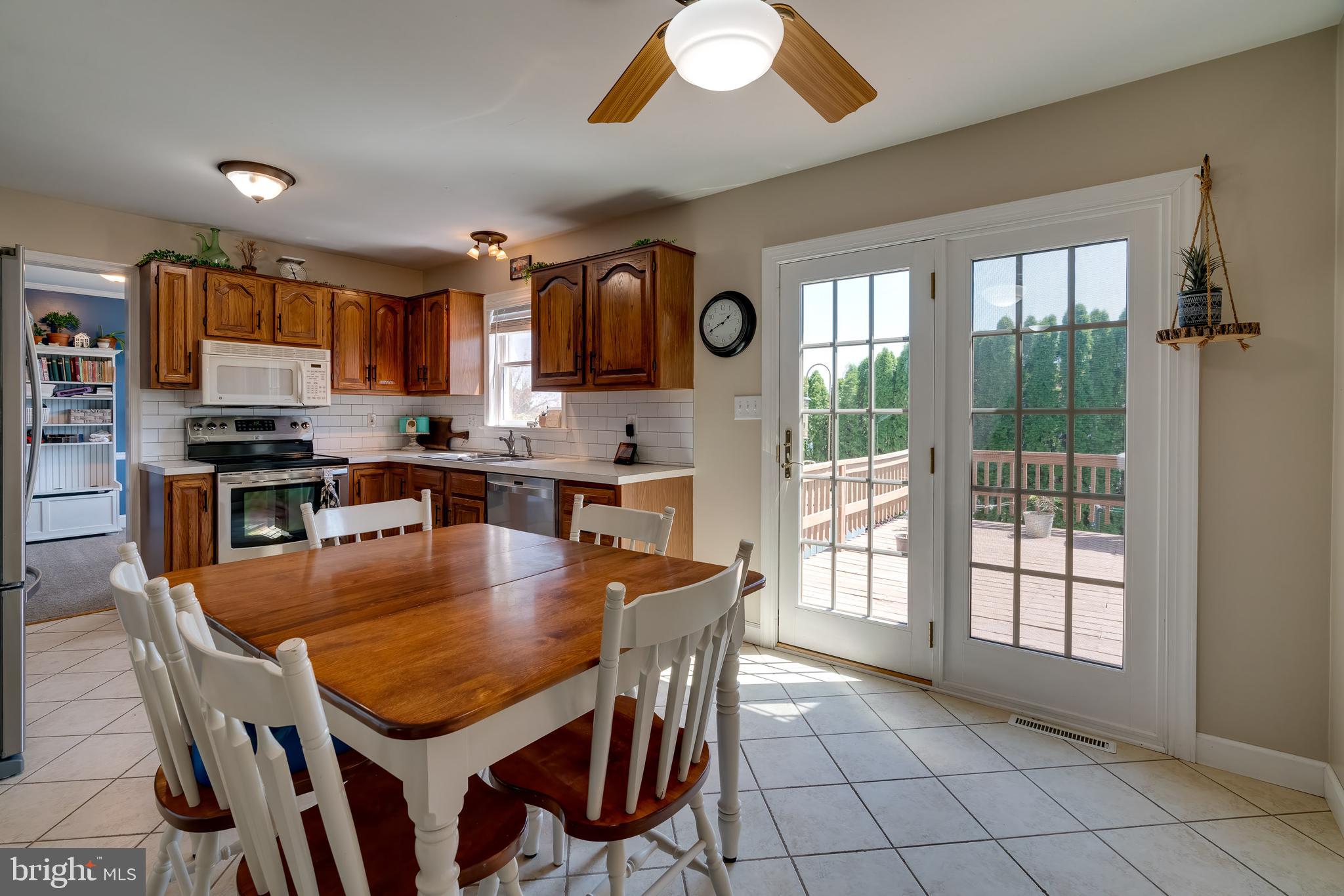 806 East Brubaker Valley Road Lititz, PA 17543 - Photo 8 of 40