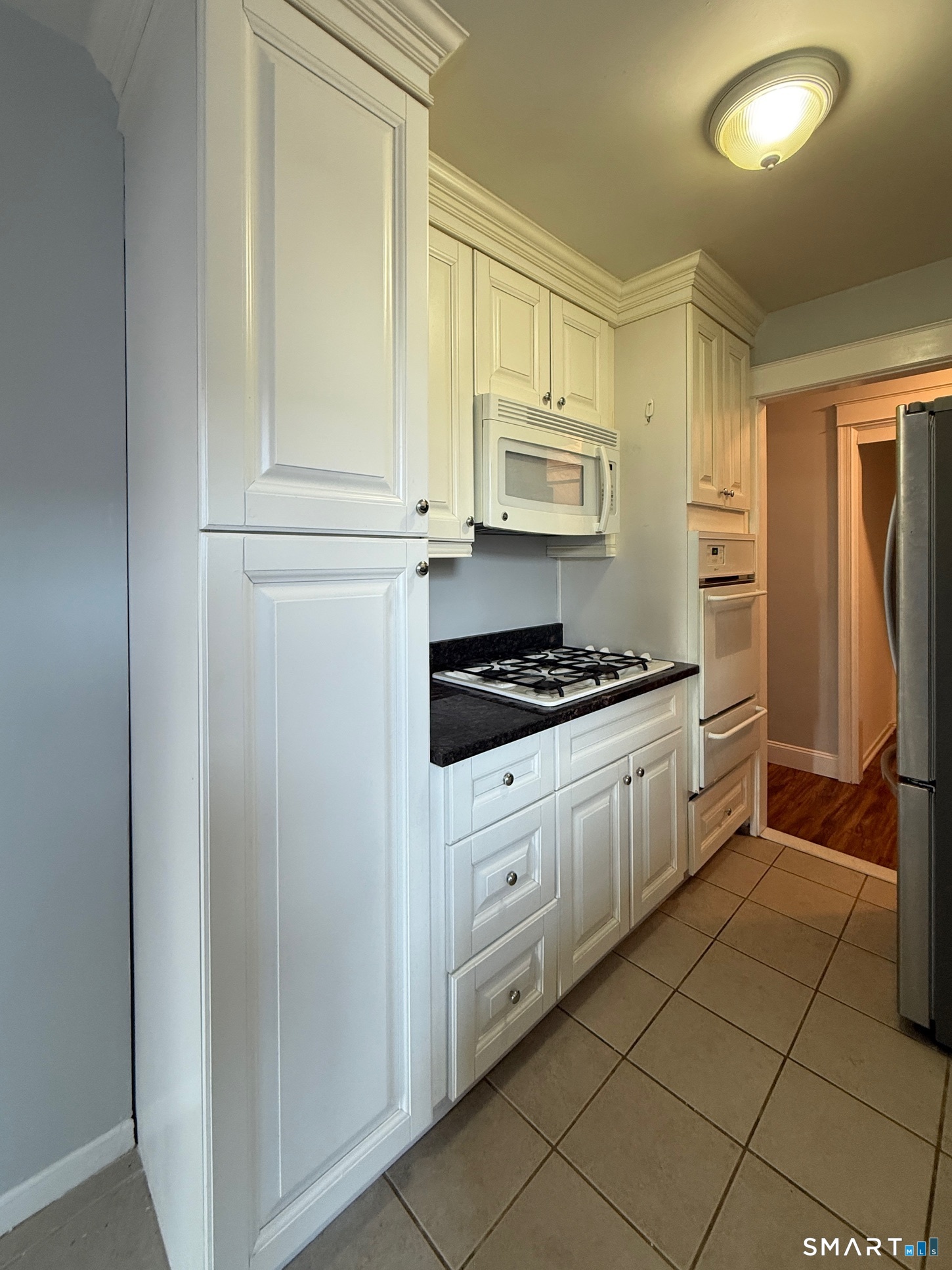 39 Glenbrook Road, Unit 5F Stamford, CT 06902 - Photo 4 of 12