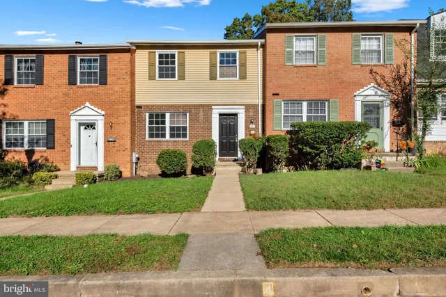 $2,950 | 4 Summit Green Court, Cockeysville, MD 21030