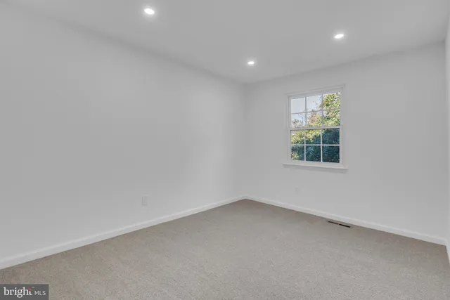 $2,950 | 4 Summit Green Court, Cockeysville, MD 21030