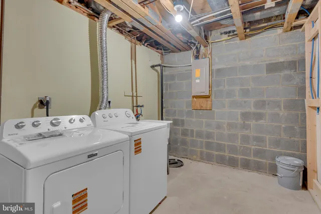 $2,950 | 4 Summit Green Court, Cockeysville, MD 21030