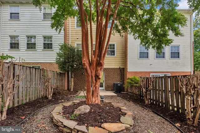 $2,950 | 4 Summit Green Court, Cockeysville, MD 21030