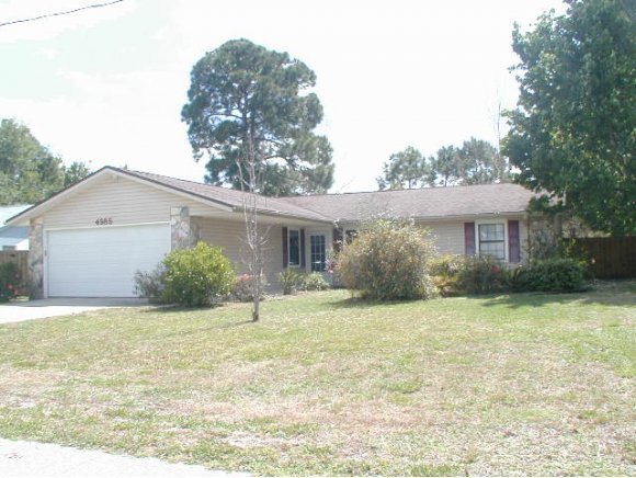 4985 Bridge Road Cocoa, FL 32927 - Photo 1 of 10 Primary Photo