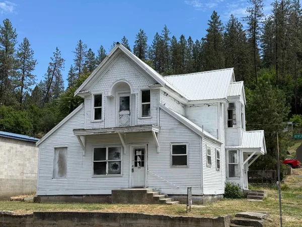 $210,000 | 704 Riverside Avenue, Orofino, ID 83544