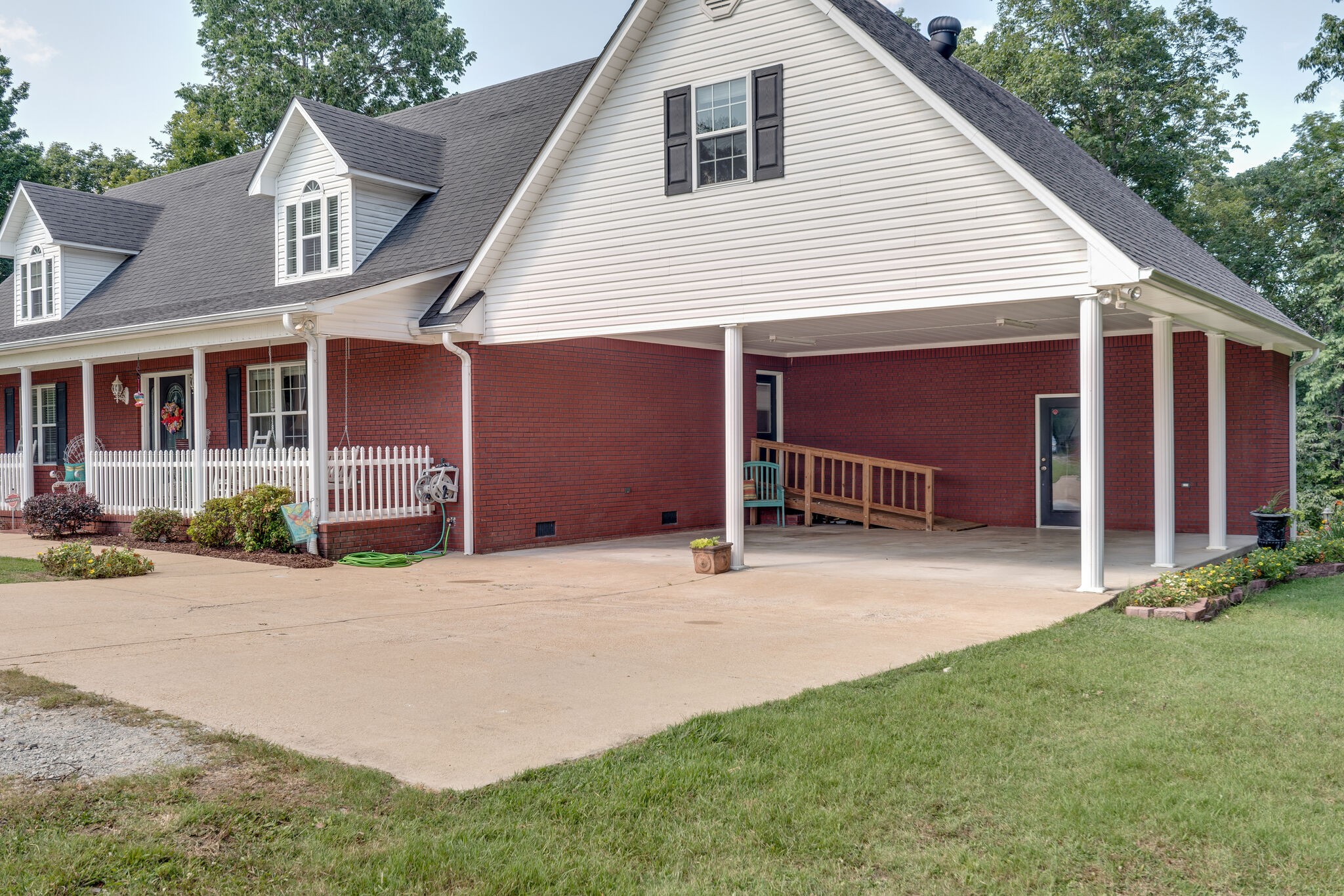 183 Salem Road Hohenwald, TN 38462 - Photo 4 of 40 Gallery Image 4