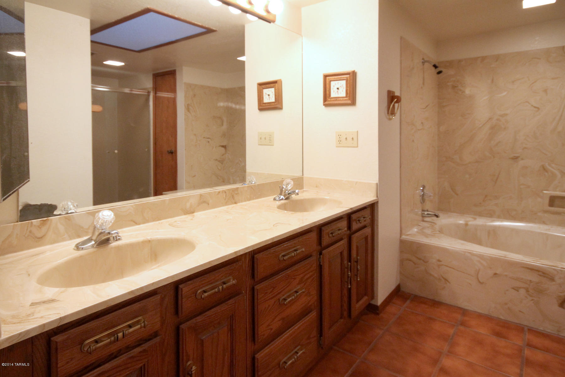10882 East Escalante Road Tucson, AZ 85730 - Photo 20 of 29 Master bath