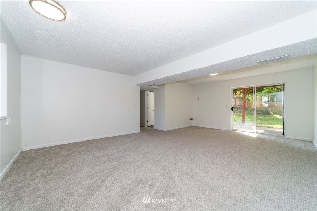 11707 Southeast 210th Place Kent, WA 98031 - Photo 11 of 13